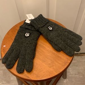 Hestra black and grayish 3M thinsulate insulation gloves